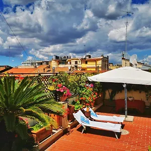 Gasthuis Attic Garden, Rome